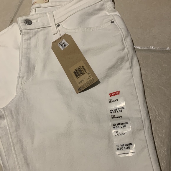 🔴Levi’s🔴 W30L30 711 Skinny mid rise slim through Hip and Thigh - Picture 6 of 17